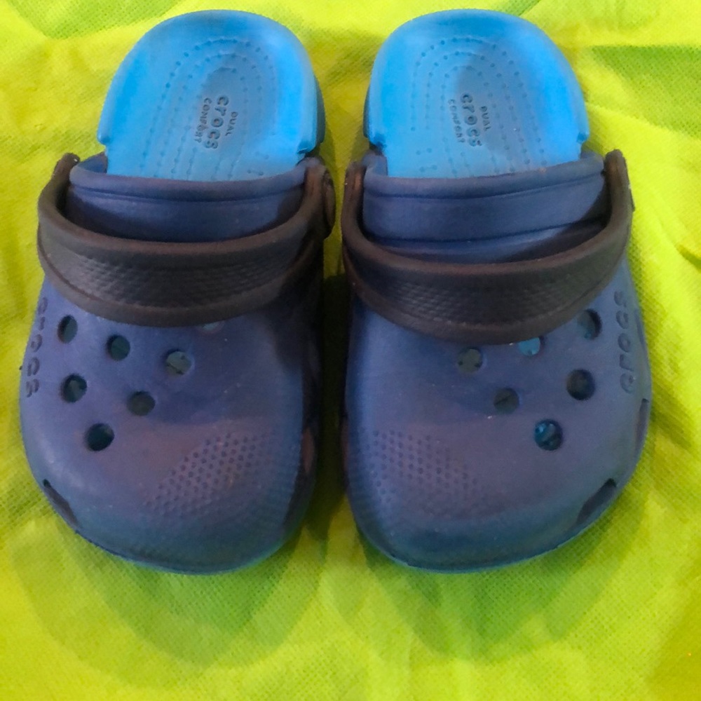 Crocs Toddler Kids Blue slip on shoes